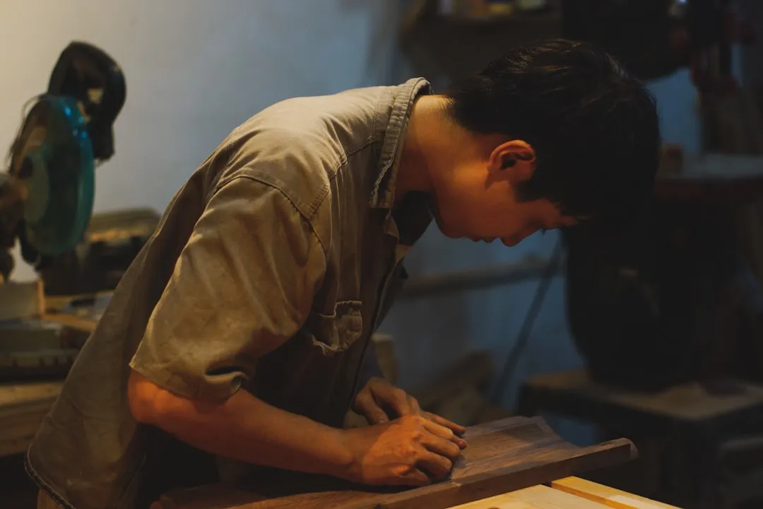 智能锁与传统机械锁具安装技术对比及选型建议